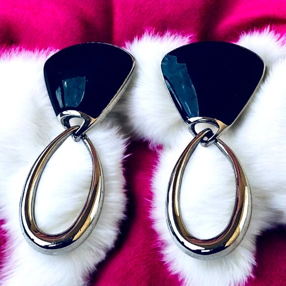 Trifari Vintage Black Enamel Silvertone Dangle Drop Earrings Posts - Picture 1 of 13